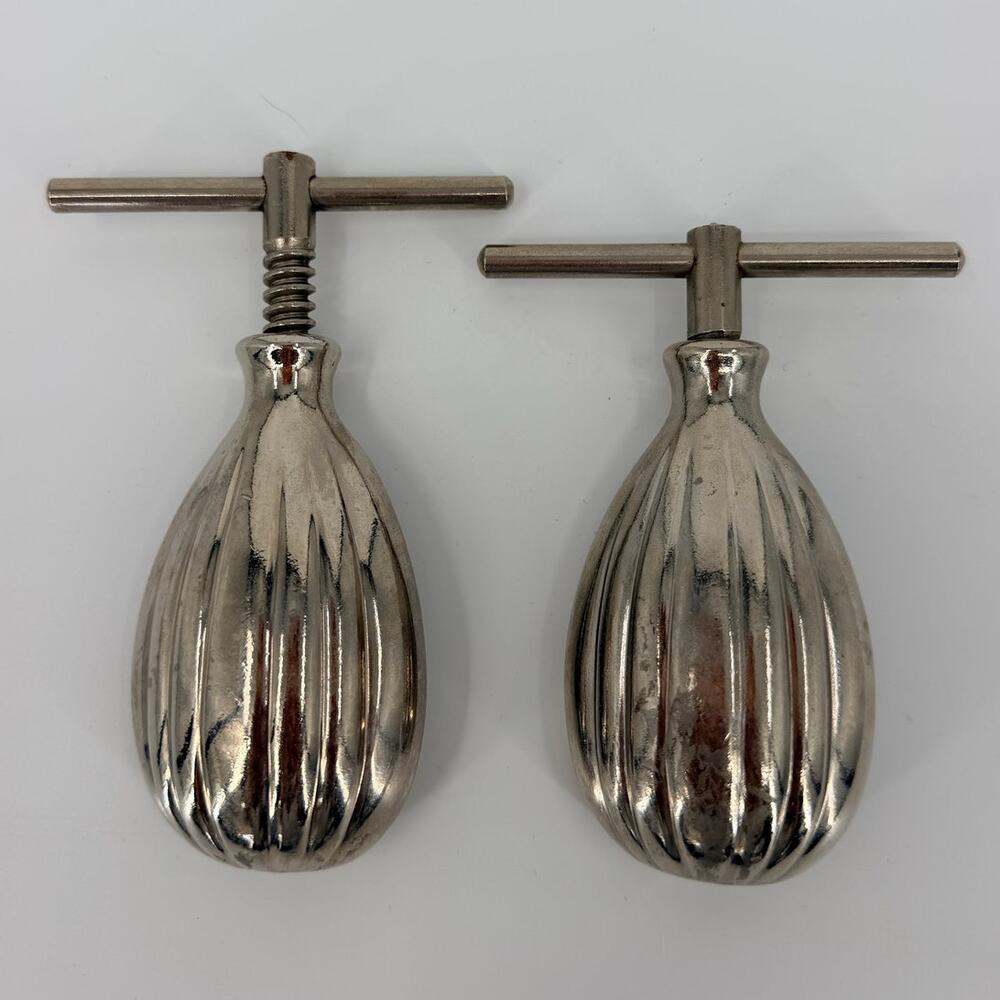 Vintage Ribbed Silver-Tone Screw Nutcracker Pair Traditional kitchen cottagecore